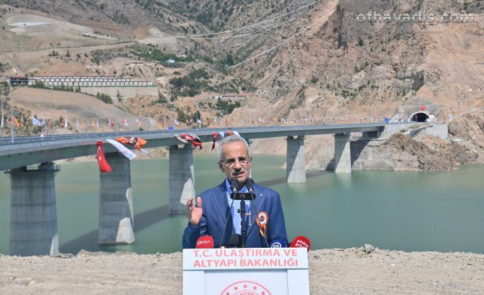 90 km’lik Yusufeli-Artvin yolu 75 km’ye indi