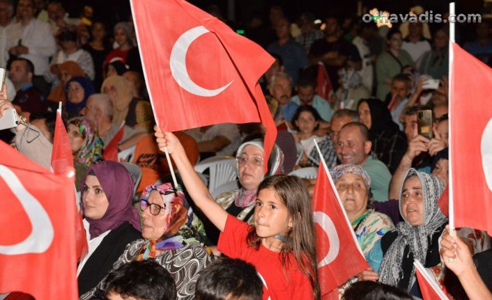 Düşman postalına bu toprağı çiğnetmeyiz