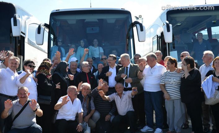 Başkan Genç emeklileri tarihe yolculuğa uğurladı