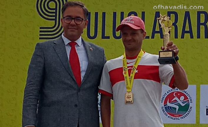 Emrah Öztürk Edirne Maratonu'nda şampiyon