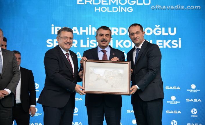 Bakan Tekin Trabzon’da Spor Lisesi açtı