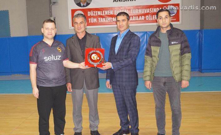 Şehit Hüsnü Uyan Futsal Turnuvası başladı